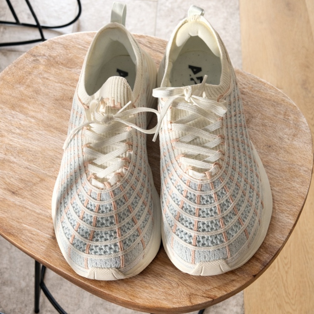 APL ATHLETIC PROPULSION LABS
Techloom Zipline Aqua Mist / Ivory / Oat Silk